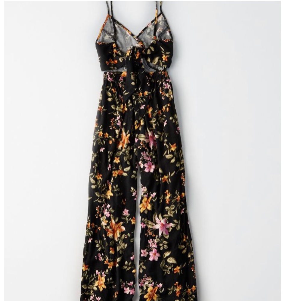 American Eagle Floral Jumpsuit - Picture 2 of 5